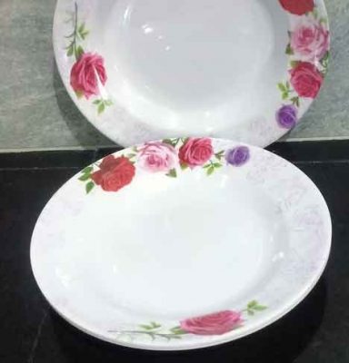 piring makan motif bunga
