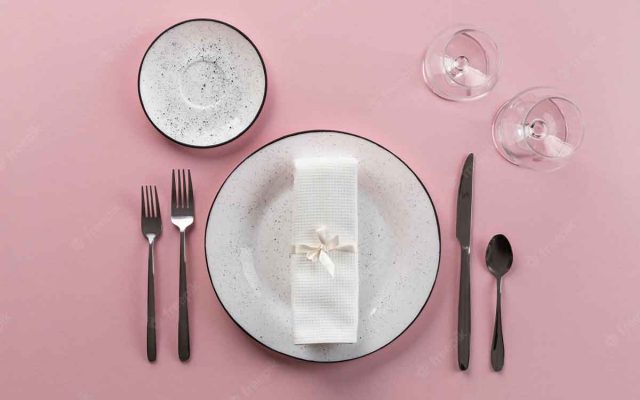 peralatan makan eklusif