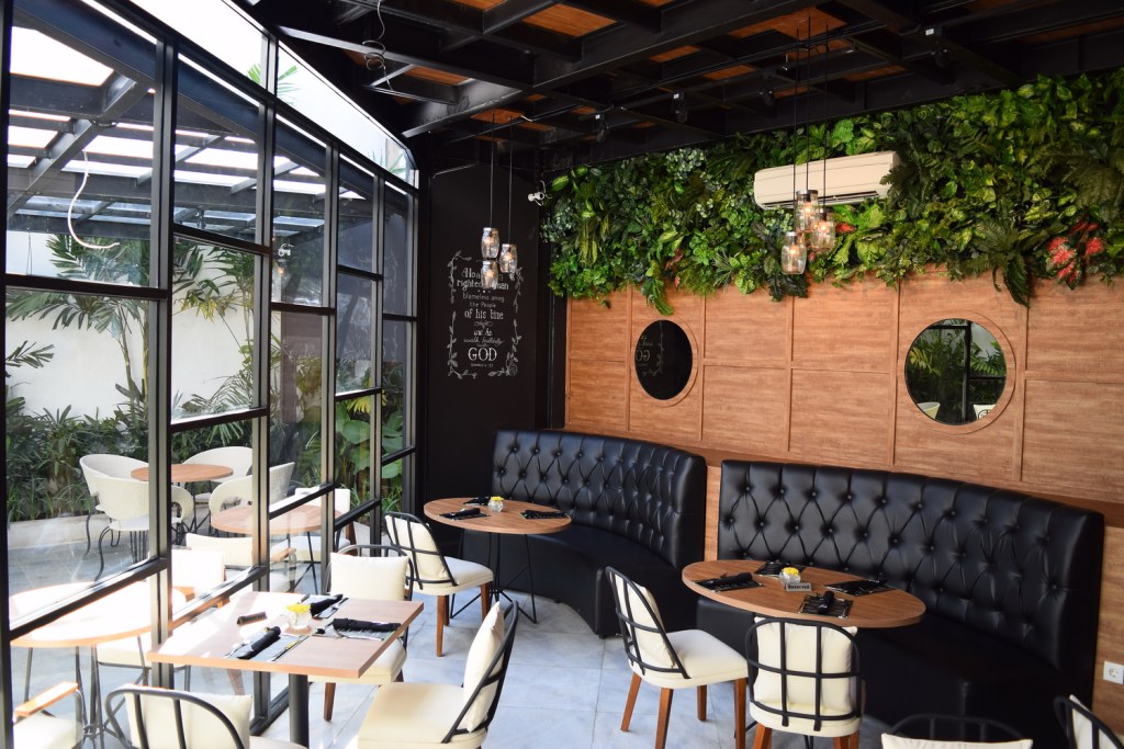 NOACH Cafe & Bistro – Pregolan, Surabaya 2